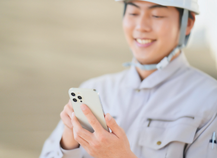チャットでやり取りが
簡単
